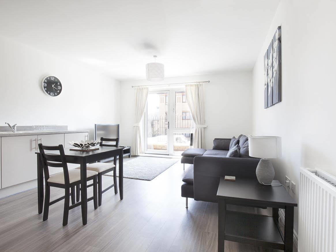 Campbell Park - City Stay Apartments Милтън Кейнс Екстериор снимка